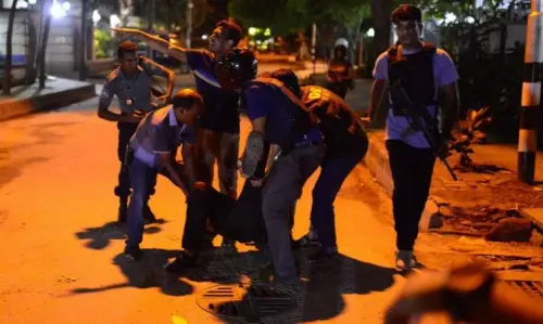 Isis colpisce in Bangladesh: blitz jihadisti in ristorante Dacca, oltre 24 vittime