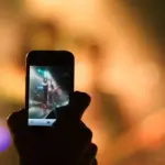 Apple brevetta tecnologia per bloccare iPhone durante concerti