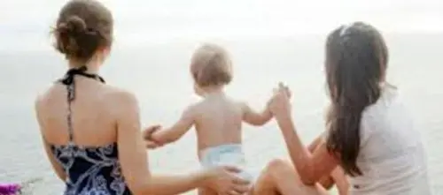 Cassazione riconosce stepchild adoption a coppia gay: realizza preminente intesse del minore