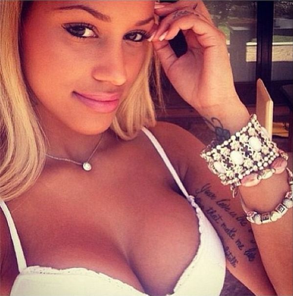 Fanny Neguesha dimentica Mario Balotelli e diventa cantante: sarà la "Number One"?