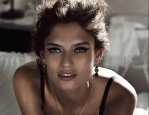 Bianca Balti senza veli su GQ: 