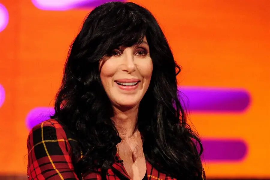 Cher sta per morire: compra casa ai figli e fa regali costosi alla sorella
