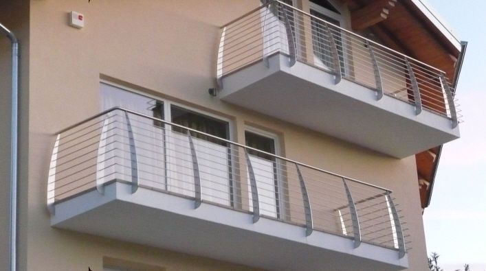 Fagnano Olona, bimbo cade dal quarto piano e muore sul colpo