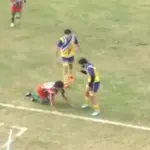 Argentina, calciatore muore in campo dopo scontro con avversario