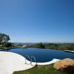 Come scegliere la piscina: tipologie, dimensioni e forma