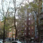 Milano, egiziana getta figlie dalla finestra