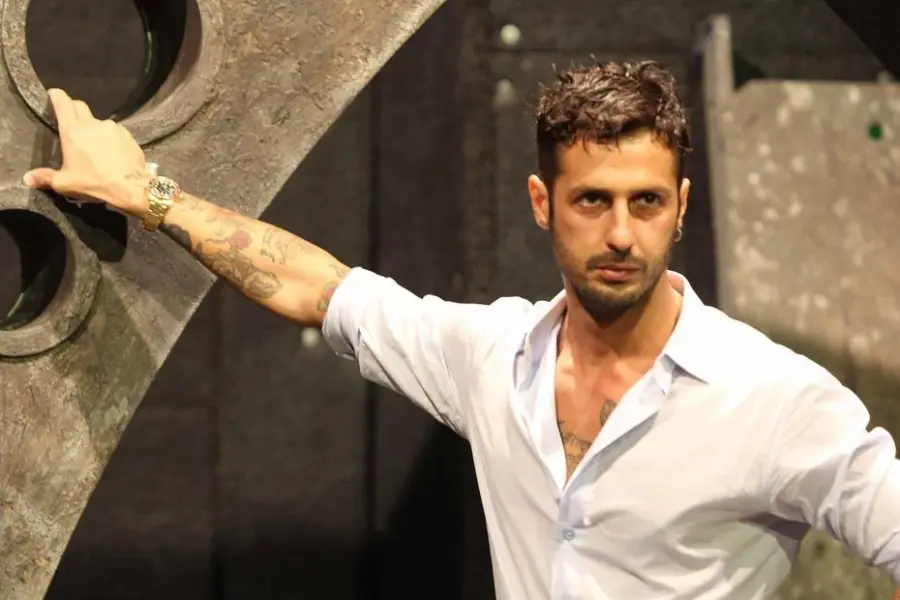 Fabrizio Corona attacca Alessandro Cecchi Paone al Maurizio Costanzo Show