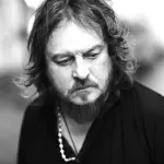 Zucchero omaggia anarchia felina con 