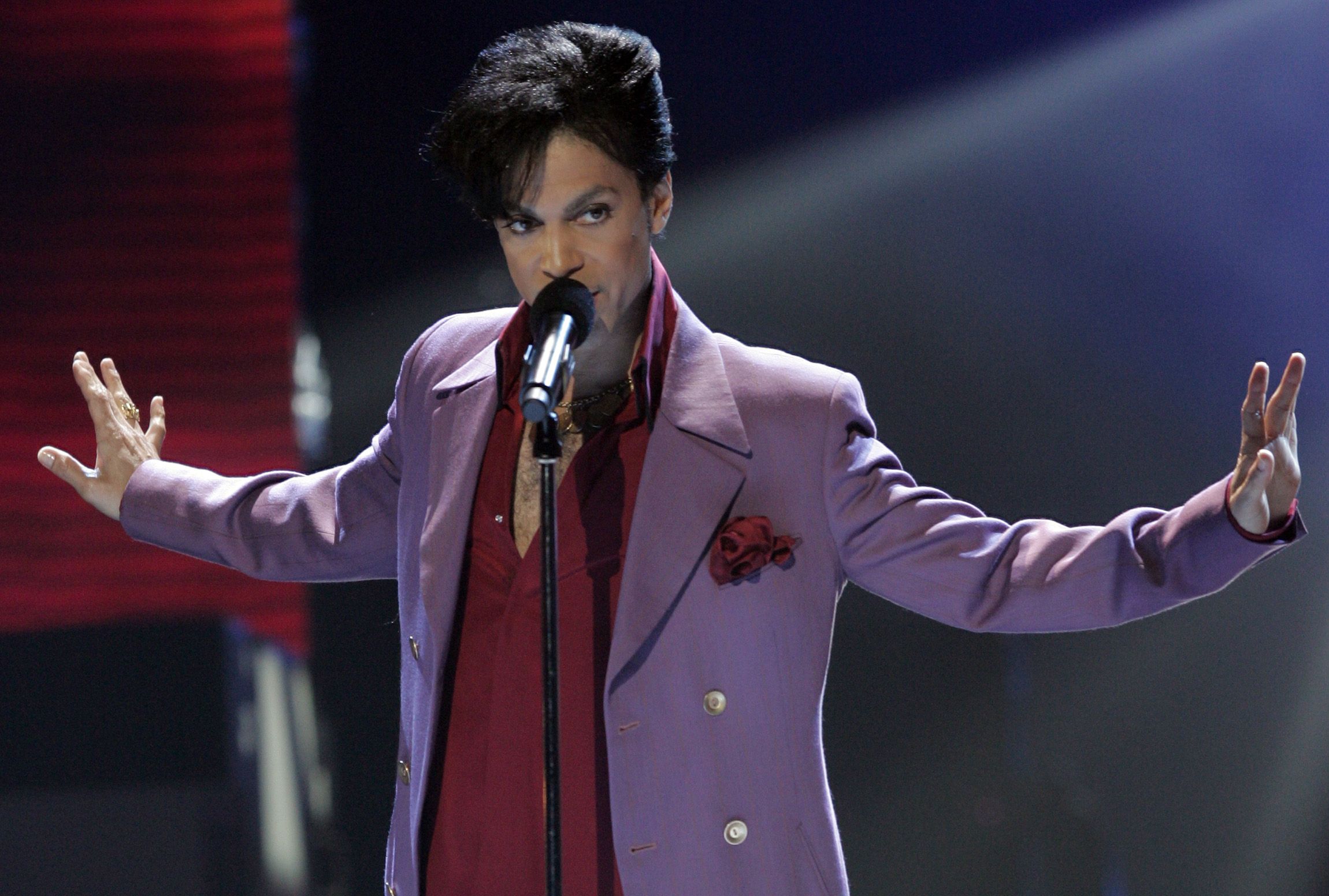 Prince è morto: monumento della musica mondiale, aveva 57 anni