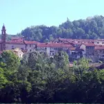 Cuneo, bimbo asilo travolto da lapide commemorativa