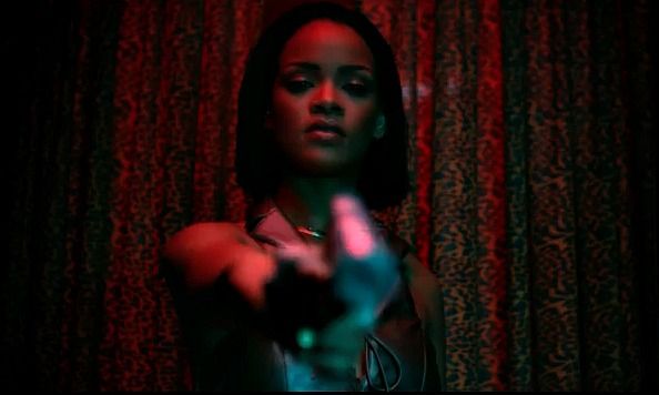 Rihanna seducente nel video di "Needed Me": contenuti hot