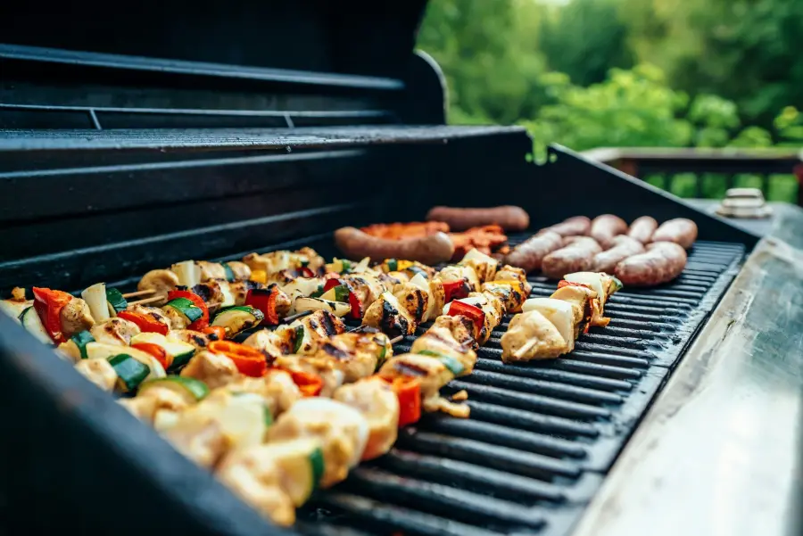 Come organizzare un barbecue in giardino