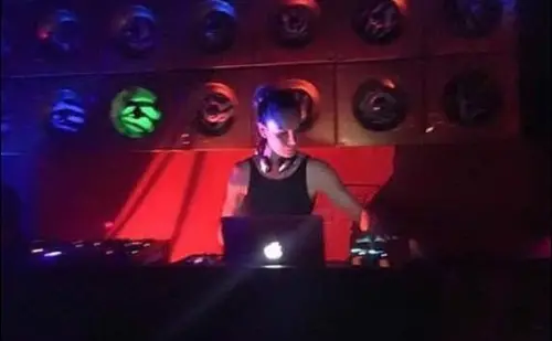 Nicole Minetti diventa dj: foto su Instagram