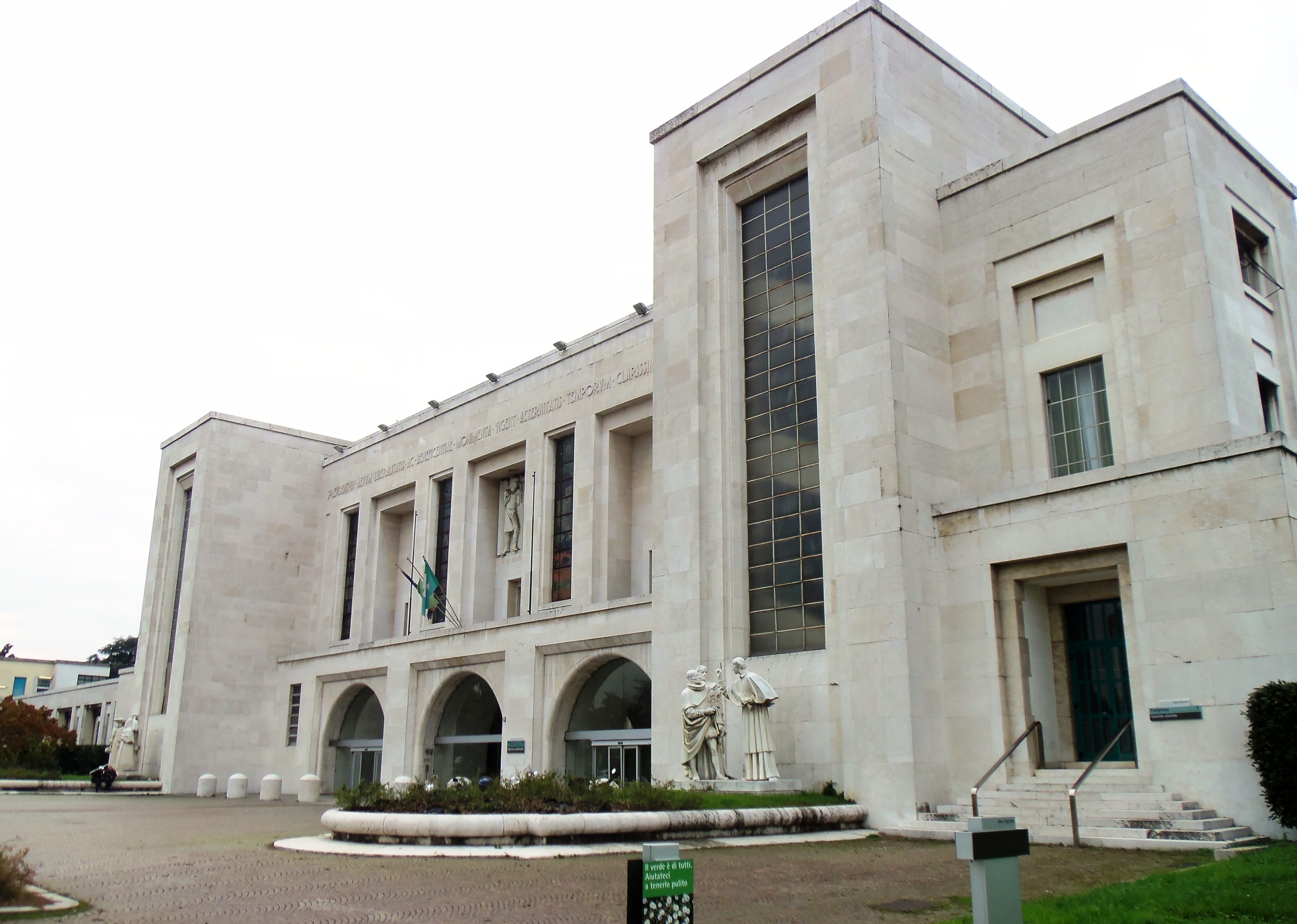 Milano: anoressica violentata nei bagni del Niguarda