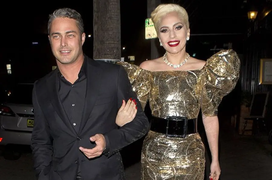 Lady Gaga offre torta di compleanno ai fan: riconoscente ai 'Little Monsters'