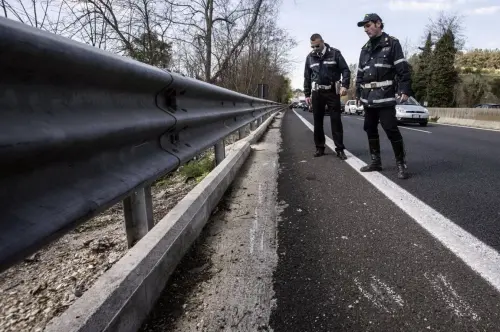Roma: ciclisti travolti da Suv, 52enne negativa al drug test e alcoltest