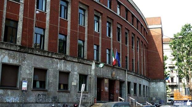 Roma, pusher arrestato al liceo "Virgilio: spacciava nel cortile