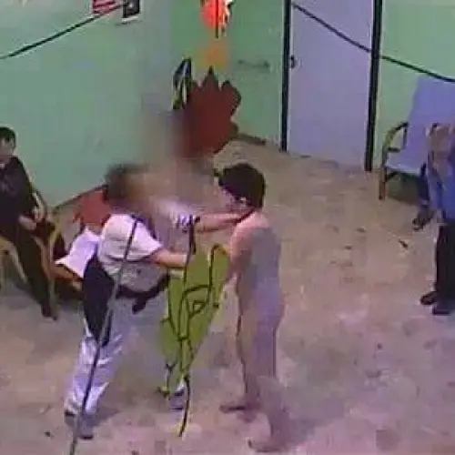 Parma: casa di riposo lager, pazienti costretti a mangiare per terra