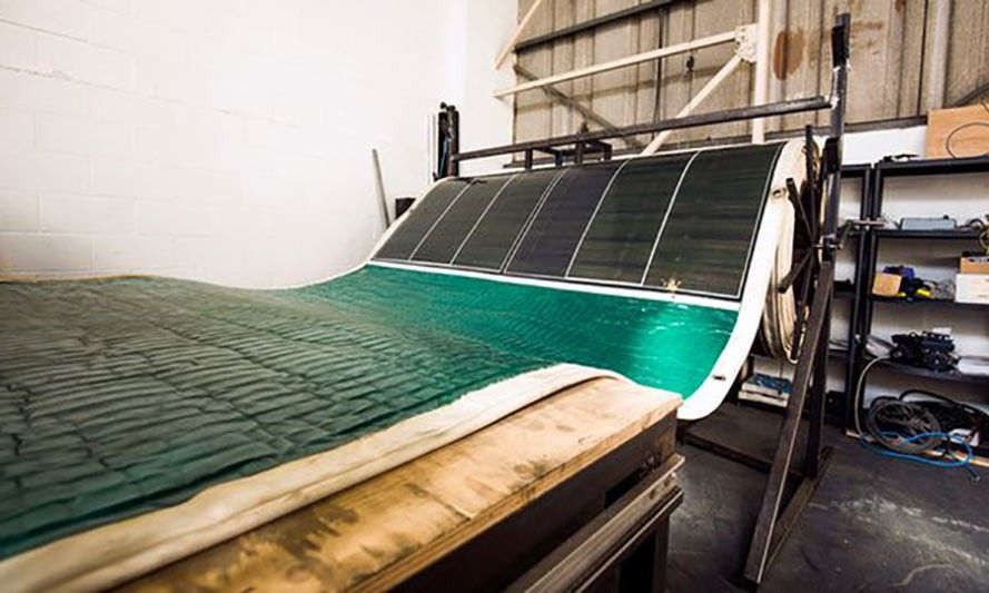 Roll-Array: Pannello Fotovoltaico a Forma di Tappeto Trasportabile ovunque