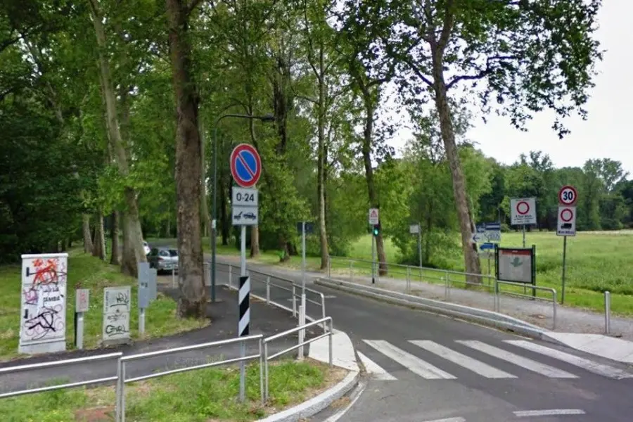 Milano, Medico di Giorno e Palpeggiatore di Notte al Parco Lambro