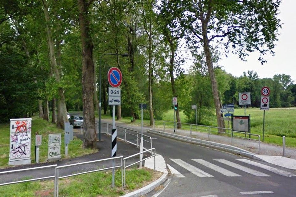 Milano, Medico di Giorno e Palpeggiatore di Notte al Parco Lambro