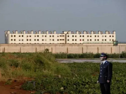 Velletri, Droga e Cellulari ai Detenuti: 14 Arresti