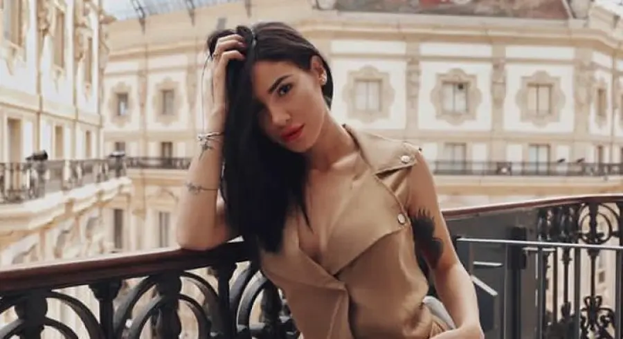 Giulia De Lellis paura sui social: "Ragazzi mi hanno ricoverata"