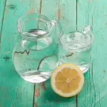 Acqua e limone: tutti i benefici della bevanda