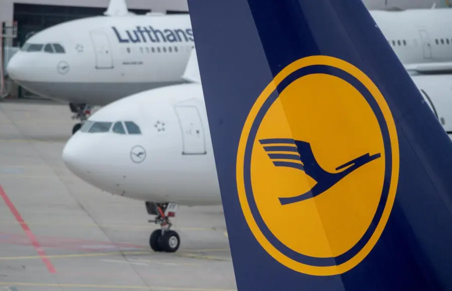 Bimba Italiana Muore su Volo Lufthansa: Vano Atterraggio in Russia