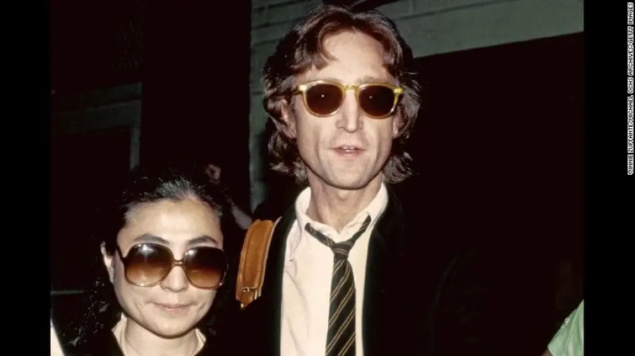 Yoko Ono Finisce in Ospedale per Infarto? Sean Lennon Smentisce su Twitter