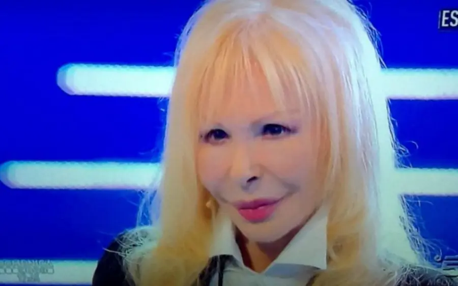 Wanda Fisher a Domenica Live: "Mai Ritocchini per Somigliare a Spagna"