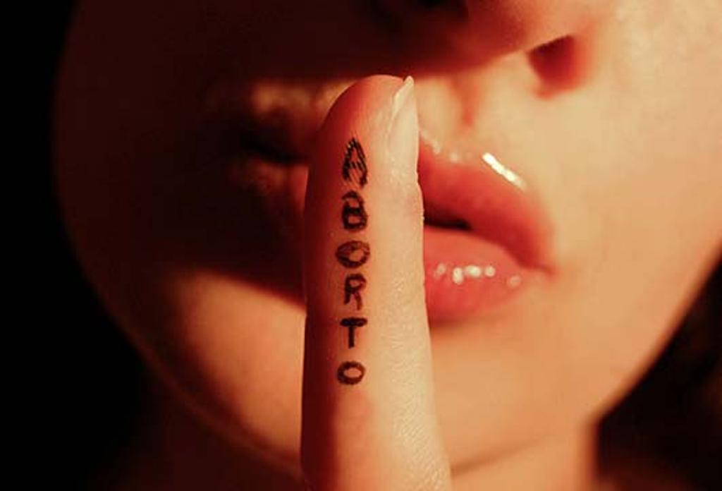 #obiettiamolasanzione: Donne contro Multe Pesanti per Aborto Clandestino