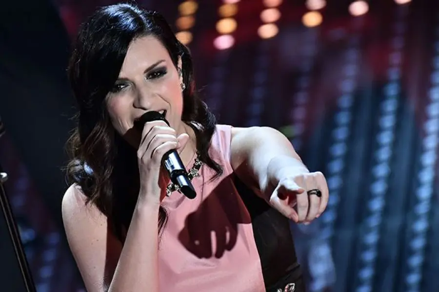 Cachet Milionario a Sanremo: Laura Pausini Furiosa per Malelingue