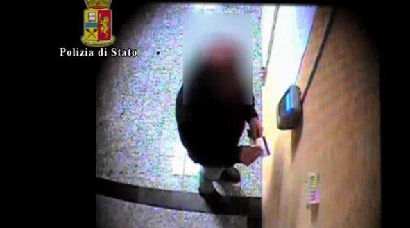 Impiegati Acireale Timbravano Badge Colleghi Assenti