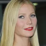 Gwyneth Paltrow Legge Lettere Stalker in Aula e Piange