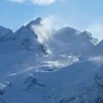 Maestro di Sci Cade a Misurina e Muore sul Colpo: senza Casco