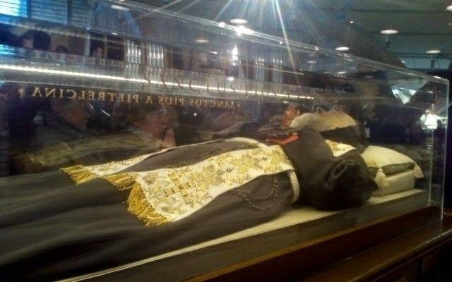 Spoglie San Pio nella Basilica di San Pietro: Lungotevere Chiuso