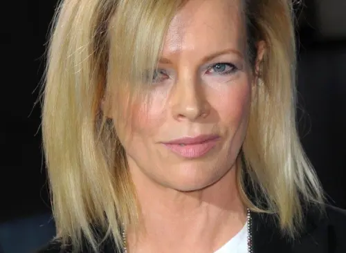 Kim Basinger nel Cast di 