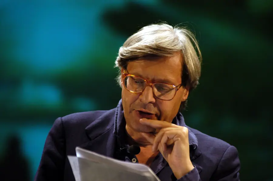 Vittorio Sgarbi: Ladri nella Villa a Ferrara, Bottino da 500.000 Euro