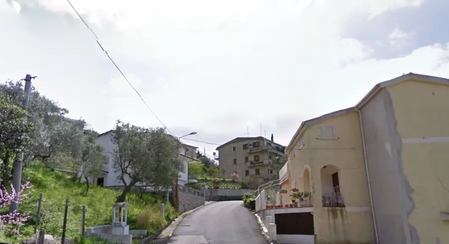 Cetraro, Medico Ucciso mentre Fa Jogging: Mistero sulla Morte di Anna Giordanelli