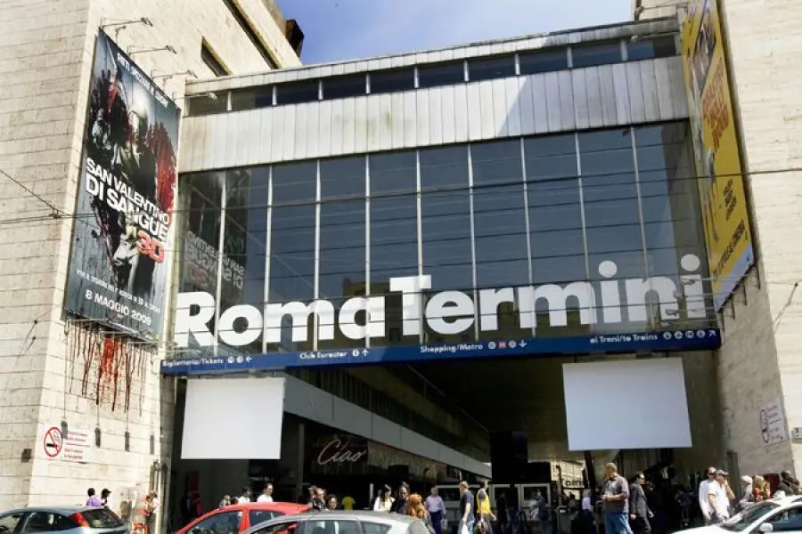 Roma, Ingegnere Adescava Minorenni alla Stazione Termini per Consumare Rapporti 'Intimi'