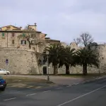 Castiglione del Lago, Padre Uccide Figli e si Butta nel Pozzo