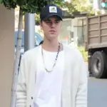 Justin Bieber suona pianoforte in hotel Beverly Hills: video spopola