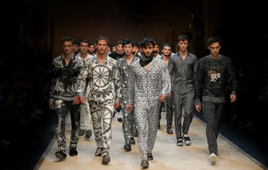 Dolce e Gabbana onorano spaghetti western a Milano