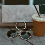 Borse boho chic: la pelle intrecciata continua a conquistare (dopo il boom dell’estate 2025)