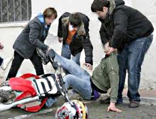 Ragusa, bullismo scuola media: 14enne picchia coetaneo