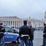 Entra nudo nella Basilica di San Pietro: squilibrato fermato