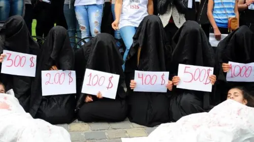 Isis: donne-schiave si trattano così, fatwa agghiacciante