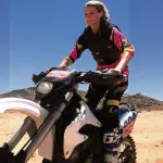 Stuntwoman Olivia Jackson subirà amputazione braccio: controfigura Milla Jovovich