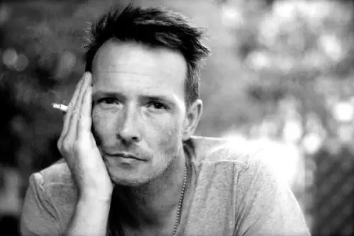 Scott Weiland morto per overdose droghe: bassista Tommy Black arrestato